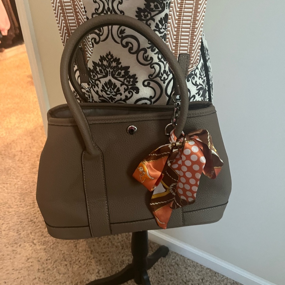 Inspired Garden Tote. Never used. - Picture 3 of 9